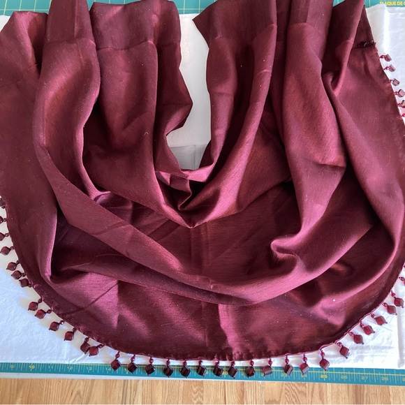 Liz Claiborne Home Westfield Waterfall Valance trimmed with beading 44”x37” - 9 - Picture 2 of 7